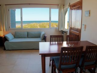 Foto 1 de DEPARTAMENTO DE 2 AMBIENTES FRENTE AL MAR