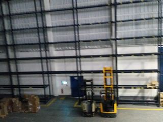 Foto 3 de RENTA - ALQUILER DE BODEGA  420 m2. COMPLEJO DE BODEGAS, SANGOLQUI, CERCA A LAS BODEGAS DEL SUPERMAXI.