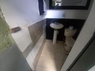 Foto 5 de local en venta en granada. Cod V408162