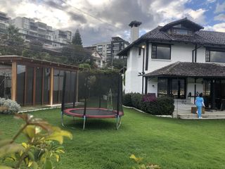 Muy buena casa de venta con espectacular vista, Santa Lucía Alta, Cumbayá