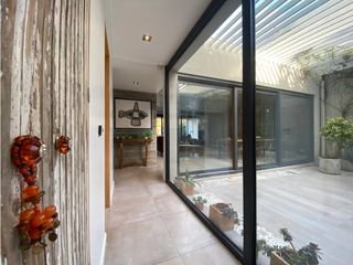 Foto 16 de Divino Rostro Casa estilo minimalista 6 ambientes + parque + pileta