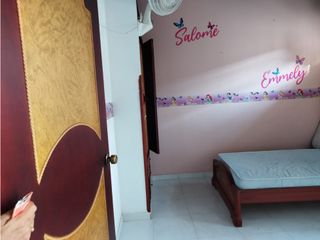 Foto 25 de CASA DE DOS PISOS EN SECTOR RESIDENCIAL PERMUTA EN PARTE DE PAGO