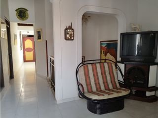 Foto 5 de CASA DE DOS PISOS EN SECTOR RESIDENCIAL PERMUTA EN PARTE DE PAGO