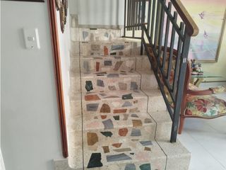 Foto 7 de CASA DE DOS PISOS EN SECTOR RESIDENCIAL PERMUTA EN PARTE DE PAGO