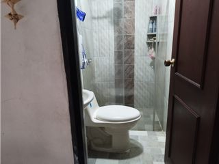 Foto 32 de CASA DE DOS PISOS EN SECTOR RESIDENCIAL PERMUTA EN PARTE DE PAGO