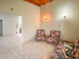 Casa en venta - 1 Dormitorio 1 Baño - Cochera - 300Mts2 - El Rincón, La Plata