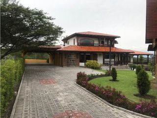 CASA DE VENTA MEJOR SECTOR PUEMBO JUNTO CLUB ARRAYANES