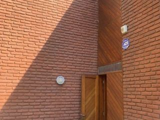 Foto 2 de CASA DE LADRILLOS  C/ 3 HAB Y PARQUE