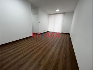 Foto 2 de ALQUILER ¡Tu nuevo hogar te espera! Descubre este lindo y acogedor departamento remodelado, ubicado en el 3er piso con vista interna, excelente ilumin