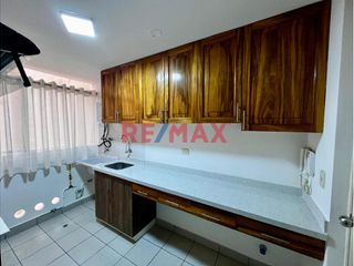 Foto 13 de ALQUILER ¡Tu nuevo hogar te espera! Descubre este lindo y acogedor departamento remodelado, ubicado en el 3er piso con vista interna, excelente ilumin