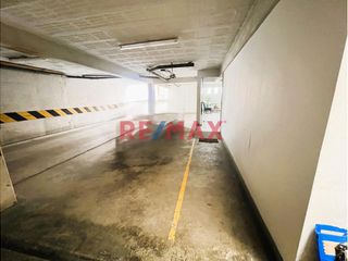 Foto 16 de ¡Vendo Estacionamiento Lineal Para 02 Camionetas En Jr Toquepala, Surco!