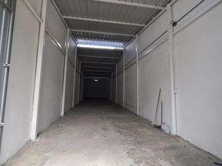 Foto 2 de bodega en arriendo en lleras restrepo. Cod A4982