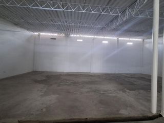 Foto 3 de bodega en arriendo en lleras restrepo. Cod A4982