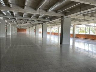 Foto 13 de Oficina en arriendo Sector Guayabal