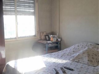 Foto 2 de DPTO 4 AMB BANFIELD C COCHERA