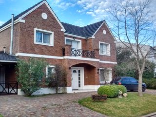 Foto 1 de Se Vende Excelente Propiedad en Barrio Cerrado Acacias Blancas Totalmente Amoblada