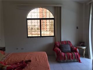 Foto 14 de Casa de venta en Manta, zona centro sur
