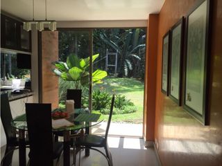 Vendo Casa exclusiva en urbanizacion del Poblado -MEDELLIN