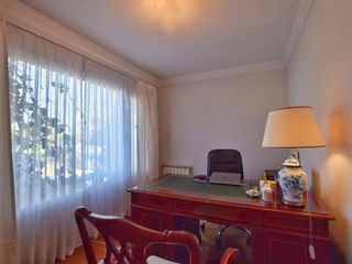 Casa en venta - 4 dormitorios 3 baños - Cocheras - 1020mts2 - La Cándida