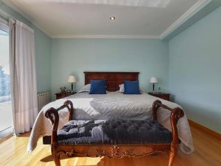 Casa en venta - 4 dormitorios 3 baños - Cocheras - 1020mts2 - La Cándida