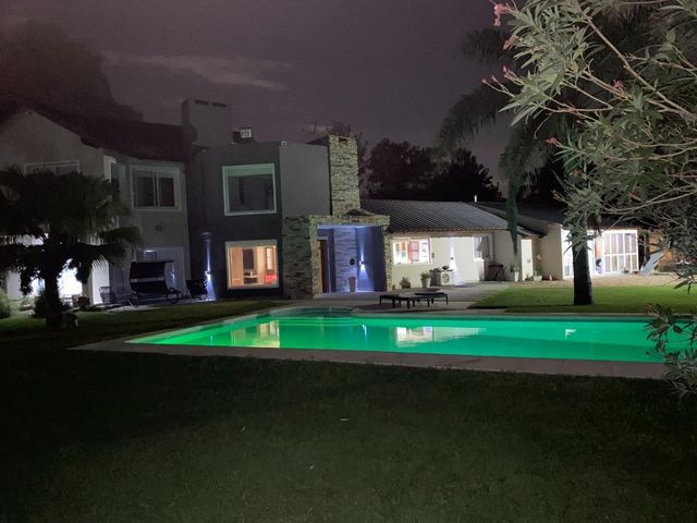 Casa en venta - 2 Dormitorios 2 Baños - General Rodríguez