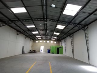 ARRIENDO BODEGA DE 400 M3 POR SOLCA