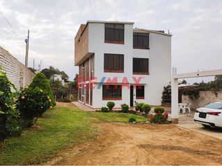 Foto 1 de Alquilo linda y grande casa AMOBLADA en condominio bien ubicado en San Vicente de Cañete. A Pocos minutos de la Plaza de armas de la ciudad. Fácil acc
