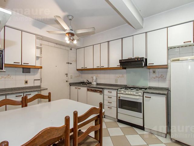 3 dormitorios y dependencia en venta con cochera y jardín de 117m2 en Belgrano