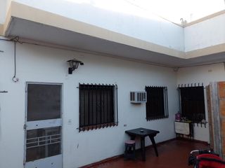 PH  2 Dormitorios espacio verde  parrilla  terraza  lavadero  En  Venta  Villa Gobernador Udaondo  6 cuadras de acceso oeste  Vende