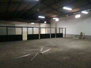 ARRIENDO BODEGA COMERCIAL, ANTIGUO AEROPUERTO 500M2