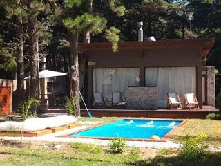 Casa en venta - 2 Dormitorios 1 Baño - Cocheras - 675Mts2 - Mar de Las Pampas
