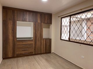 En alquiler, espacioso apartamento ubicado en Vilcabamba
