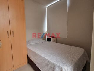 Foto 8 de CASA EN VENTA EN EL CONDOMINIO CLUB LOS SAUCES, Un lugar seguro para vivir rodeado de parques y jardines,
Piscina, juego para niños, Minimarket, sala