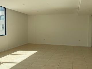 Oficina en alquiler en  Studios de la Bahía con cochera