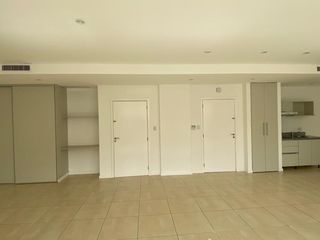 Oficina en alquiler en  Studios de la Bahía con cochera
