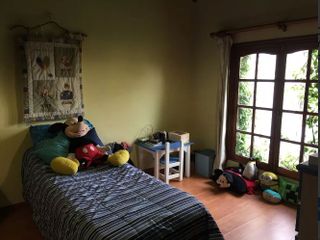 Chalet en venta de 4 dormitorios c/ cochera en Ituzaingó Norte