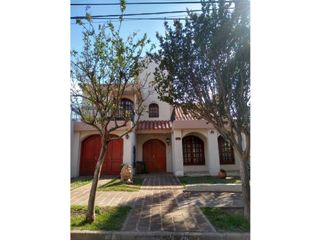 Foto 2 de VENTA-GRAN PROPIEDAD EN JESÚS MARA-PARQUE SUIZO-CASA 3 DORM