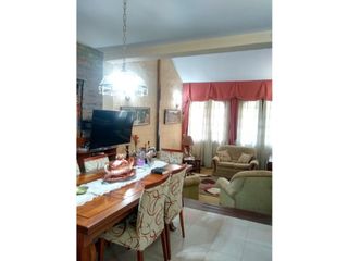 Foto 5 de VENTA-GRAN PROPIEDAD EN JESÚS MARA-PARQUE SUIZO-CASA 3 DORM