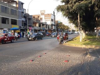 Foto 1 de Locales Comerciales Alquiler AV. Antunez de Mayolo  - LOS OLIVOS