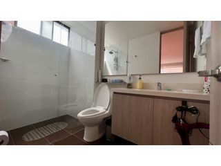 Foto 10 de VENTA DE APARTAMENTO MUY COMERCIAL DE ESPACIOS GENEROSOS Y LIMPIOS