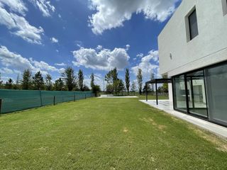 Venta Casa  - La Rinconada - Ibarlucea - Barrio Cerrado - a estrenar