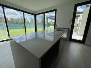 Venta Casa  - La Rinconada - Ibarlucea - Barrio Cerrado - a estrenar