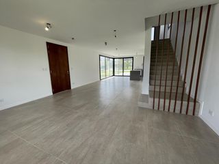 Venta Casa  - La Rinconada - Ibarlucea - Barrio Cerrado - a estrenar