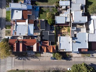 CASA 3 DORMITORIOS EN VENTA, TOLOSA, QUINCHO