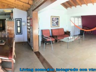 Foto 7 de Venta Casa 4 Ambientes Temperley Con COCHERA PASANTE , PILETA Y QUINCHO