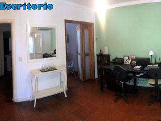 Foto 3 de Venta Casa 4 Ambientes Temperley Con COCHERA PASANTE , PILETA Y QUINCHO