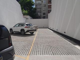 Cochera en Barrio Norte