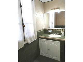 Foto 13 de CHALET DE 5 AMBIENTES CON QUINCHO EN CHAUVIN - Toma menor valor -