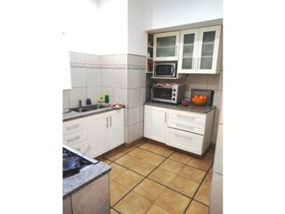 Foto 11 de CHALET DE 5 AMBIENTES CON QUINCHO EN CHAUVIN - Toma menor valor -