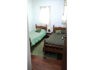 Foto 20 de CHALET DE 5 AMBIENTES CON QUINCHO EN CHAUVIN - Toma menor valor -